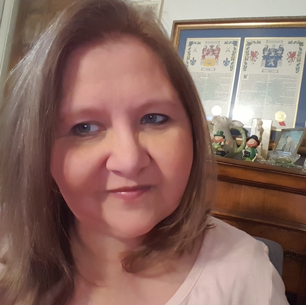 Meet your Posher, Lisa